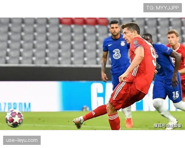 本泽马与莱万射术对比：谁的终结能力更高效？